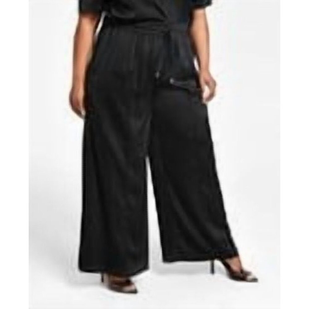 Nina Parker Trendy Plus Size Printed Satin Black Beauty Size 2X MSRP $89